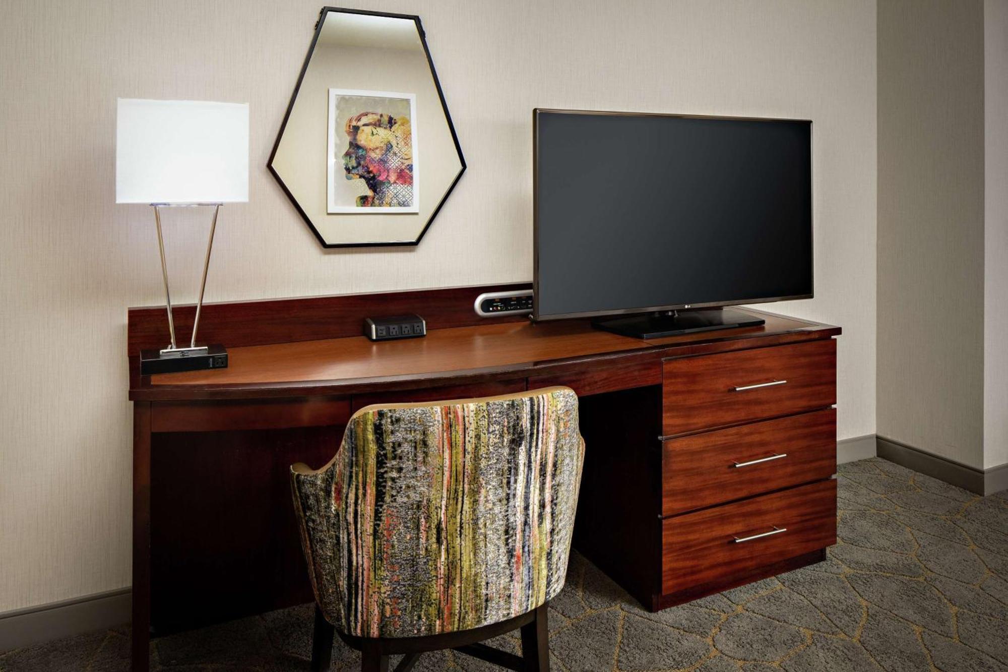 Doubletree By Hilton Fairfield &